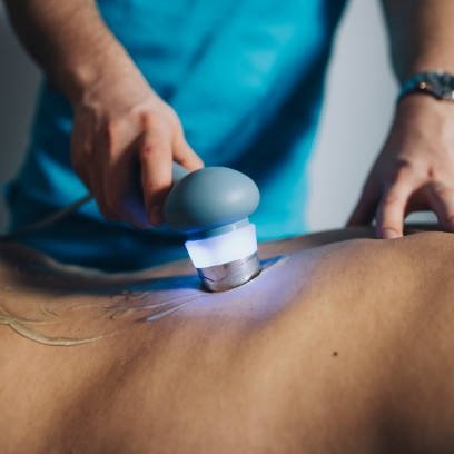 Ultrasonido terapeutico sobre la espalda